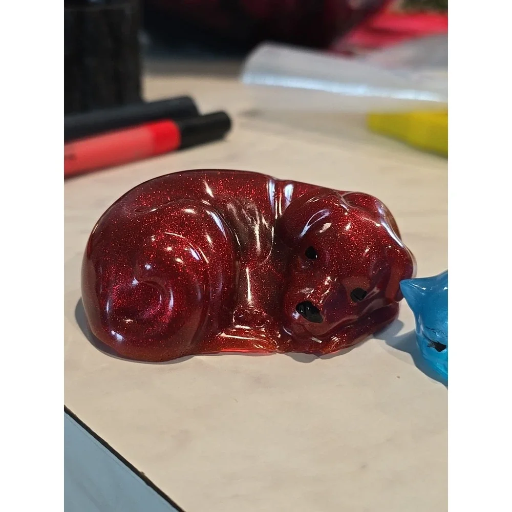 Handmade Resin Cat Dog Red Blue Decoration Gift. 637